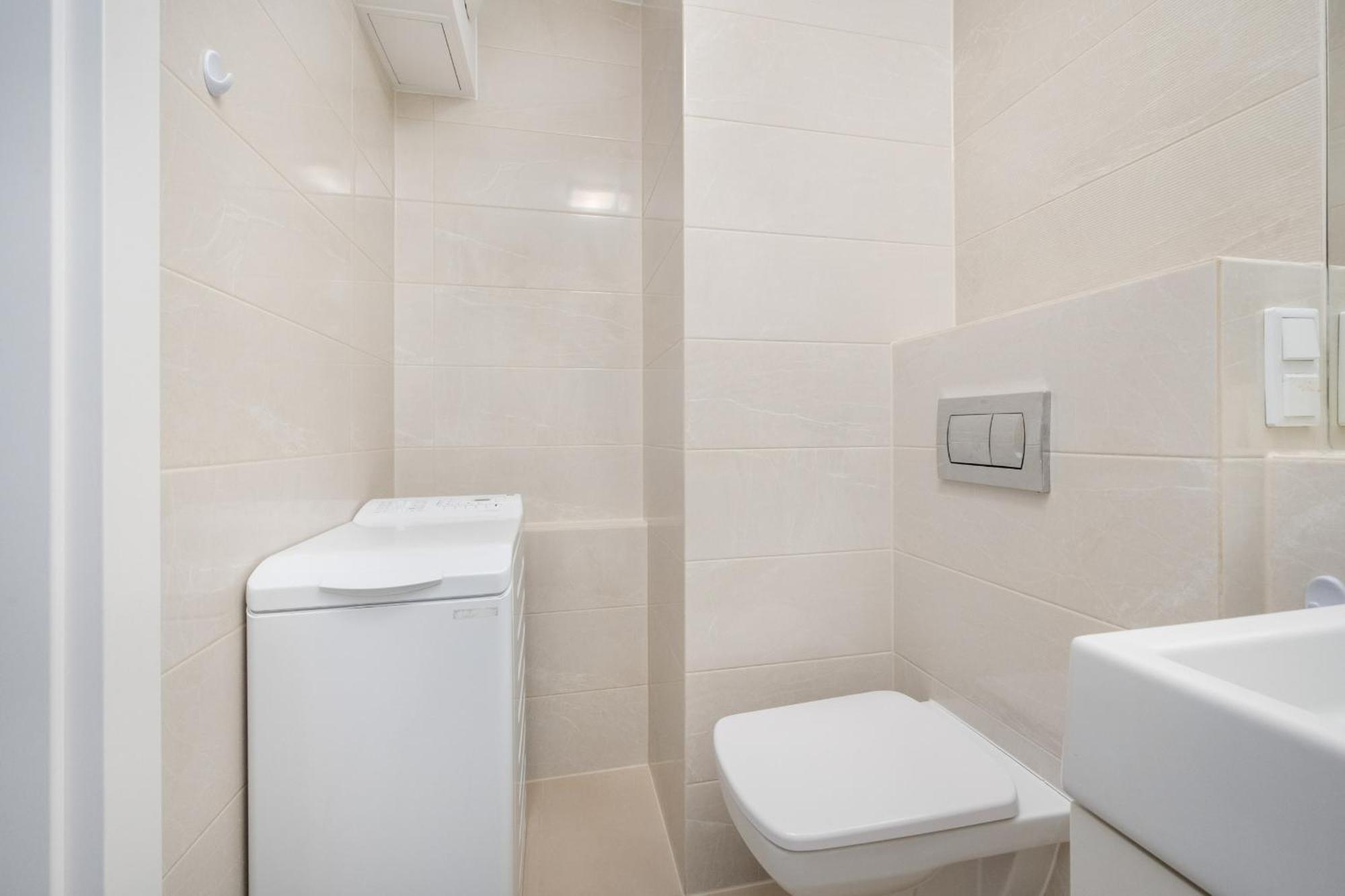 Klasyczny Apartament Z Balkonem We Wroclawiu By Noclegi Renters Exterior foto